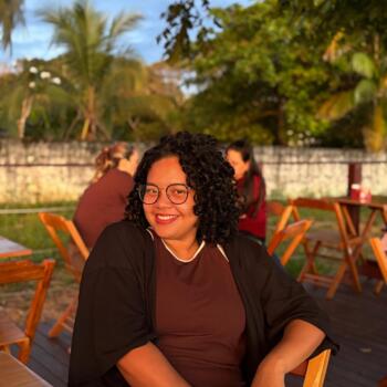 Babysitter Goiânia: Thais