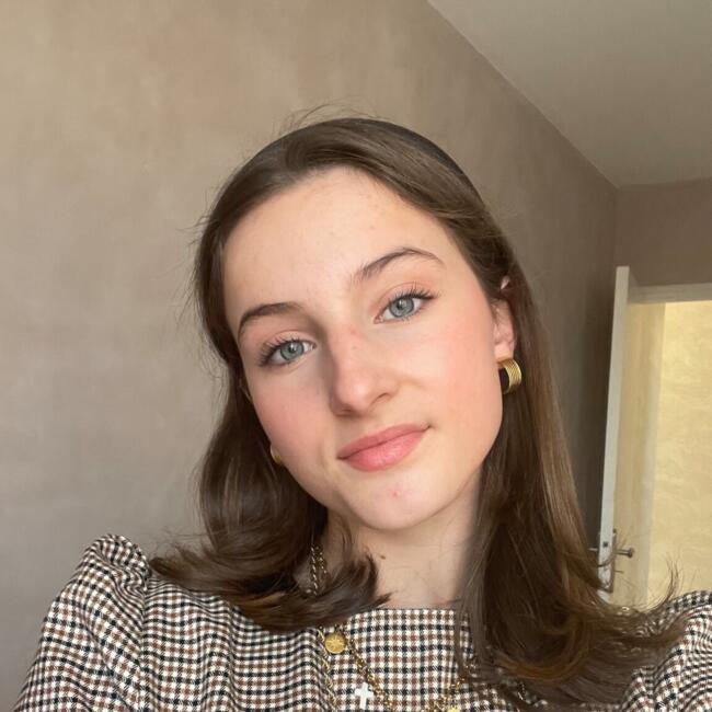 Babysitter in Montsuzain: Clea