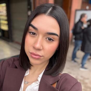 Canguro en Elche: Laura
