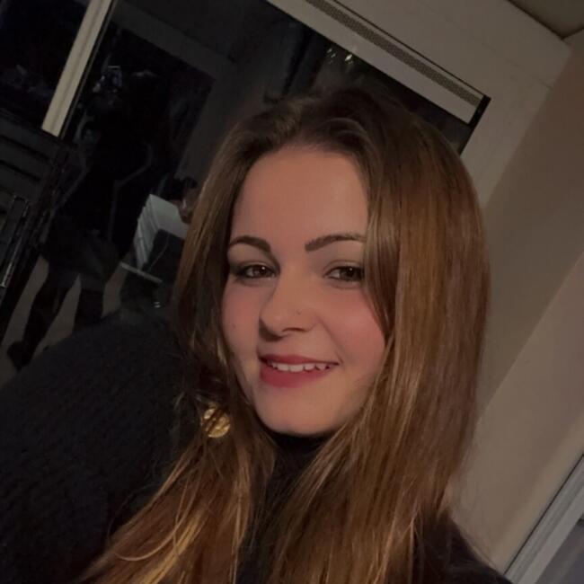 Babysitter in Amillis: Margaux