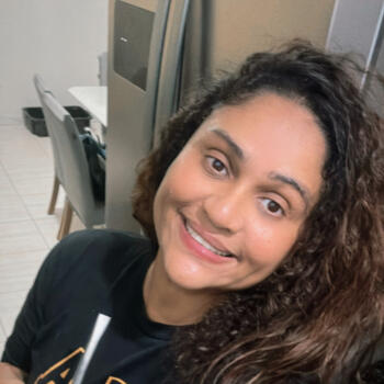 Babá em São José (São José): Elisangela