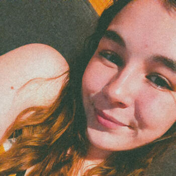 Babysitter in Auckland Airport: Ashleigh