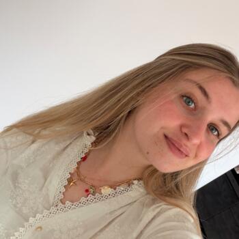 Babysitter in Fouesnant: Lucie