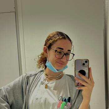 Babysitter in Aubagne: Annabelle