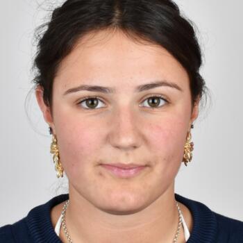 Babysitter in Selwyn: Tara