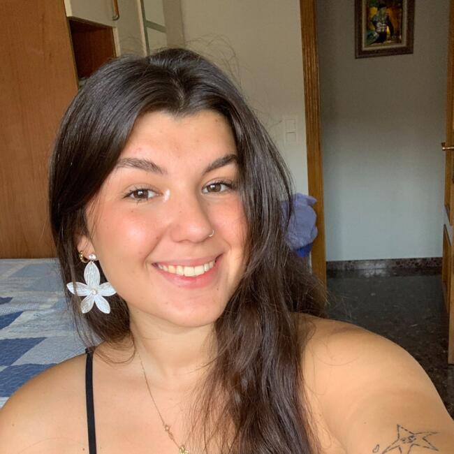 Babysitter in Pamplona: Isabel