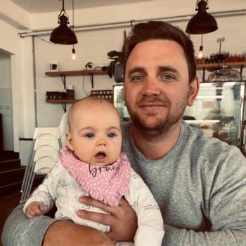 Babysitting job in Geelong: babysitting job Cam