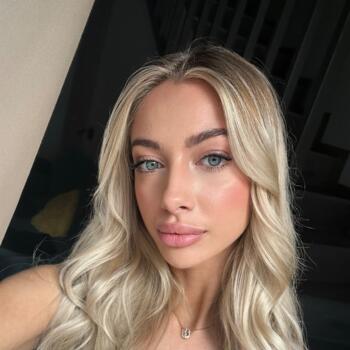 Babysitter in Budapest: Bernadett