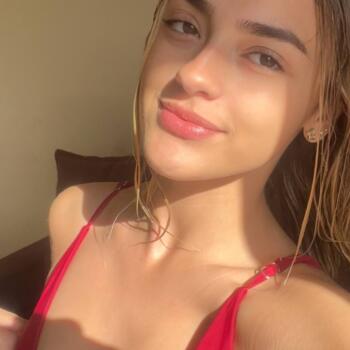 Babysitter in Contagem: Ana