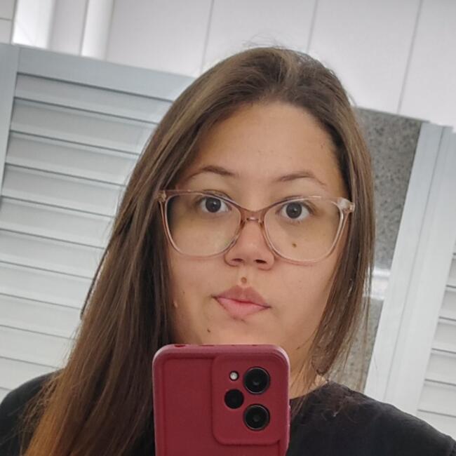 Babysitter in São José dos Pinhais: Jessica