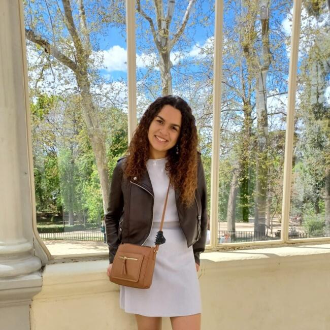 Babysitter in Almada: Lúcia Dias