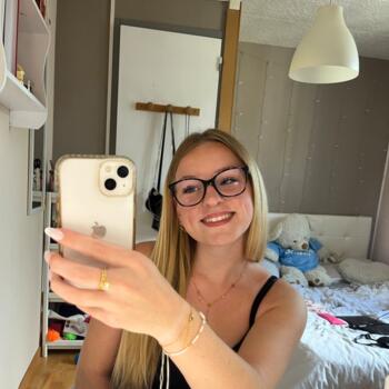 Nanny in Hermival-les-Vaux: Euridice