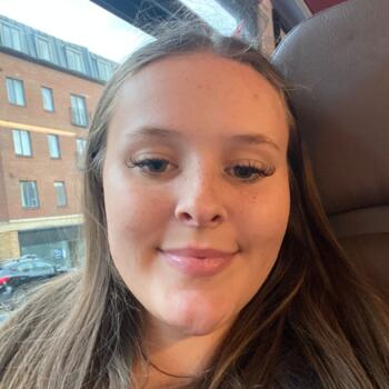 Babysitter in Bristol: Emily