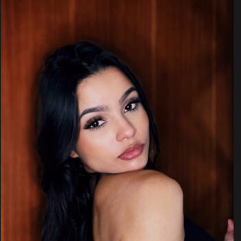 Babysitter in Barbacena: Thais