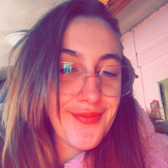 Babysitter in Saint-Pons-de-Thomières: Elodie