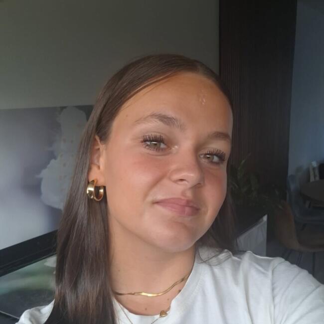 Babysitter in Goudswaard: Felicity