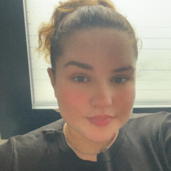 Job de garde d'enfants à Villeneuve-la-Guyard: job de garde d'enfants Perrine