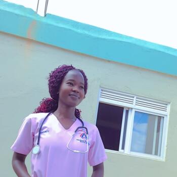 Babysitter in Entebbe: Ejang