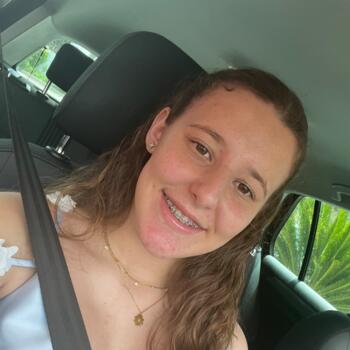 Babysitter Sardoura: Ana