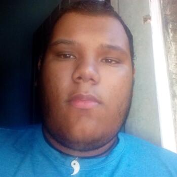 Babysitter in Cabo Frio: Fernando