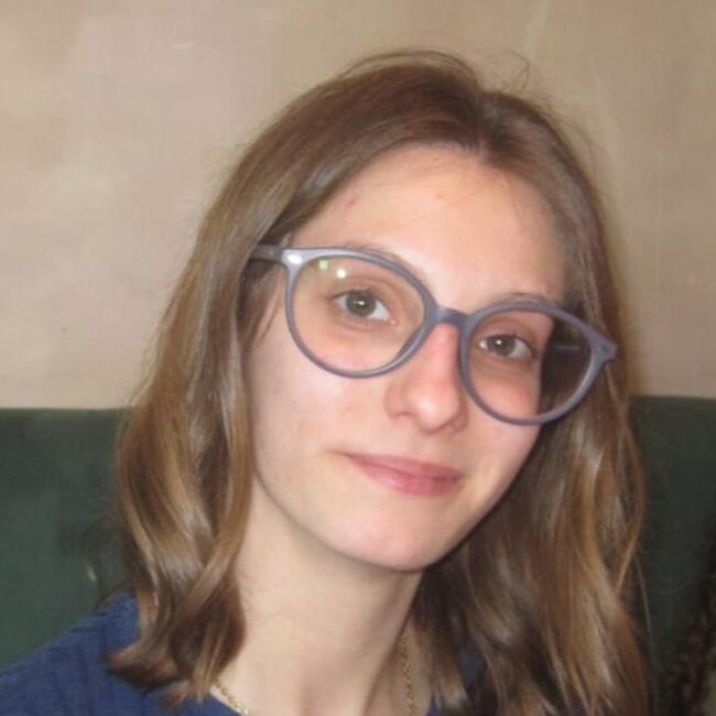 Babysitter in Serzedo (Distrito do Porto): Maria Leonor