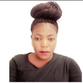 مربية أطفال في الدوحة: Ashley