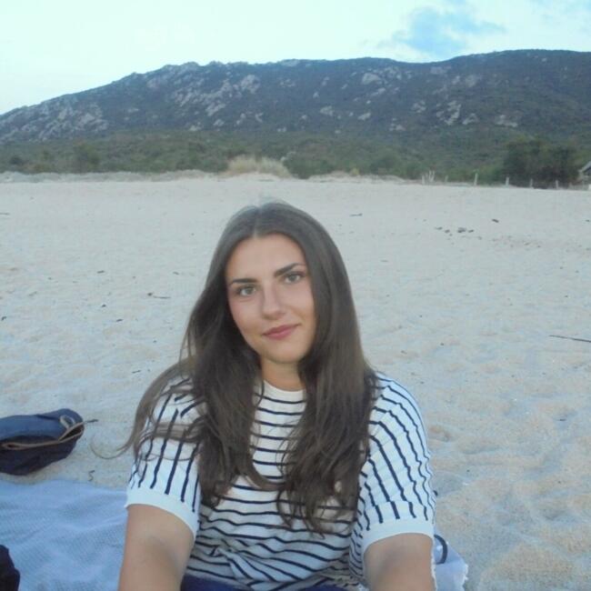 Baby-sitter à Toulouse: Léonie
