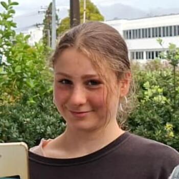 Babysitter Waimauku: Athena