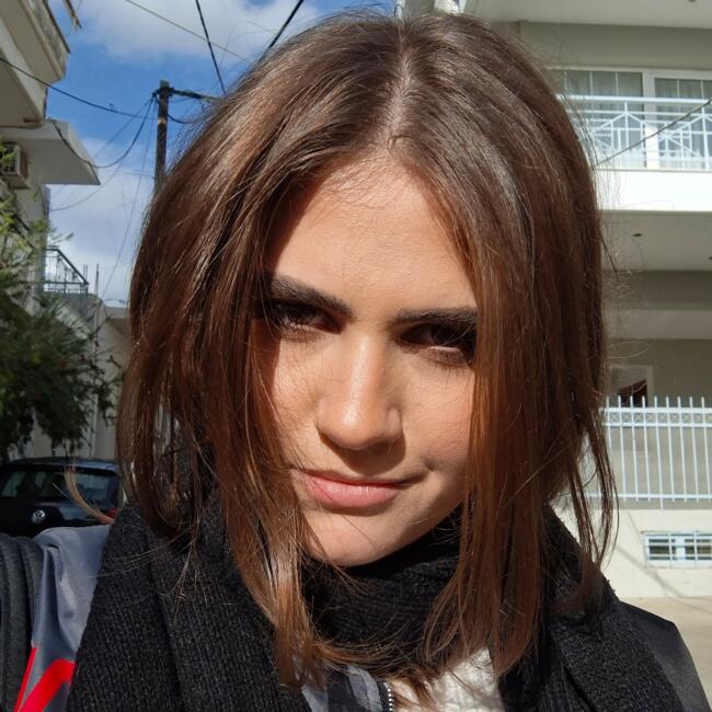 Babysitter in Kalamata: Σμαράγδα Τσάκου
