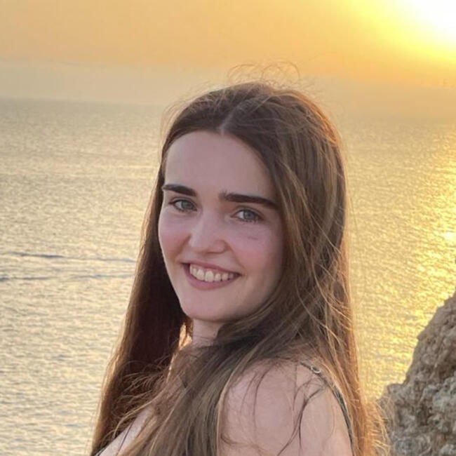 Babysitter in Badalona: Paula