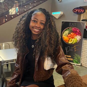 Babysitter in Roanoke: Olivia