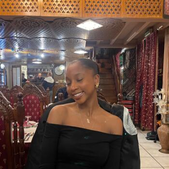 Babysitter in Longjumeau: Eryka