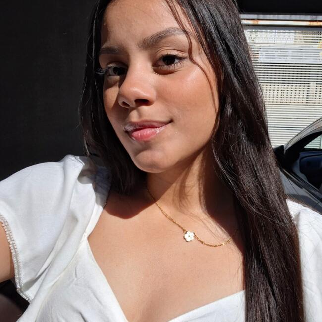 Babysitter in Louveira: Ana