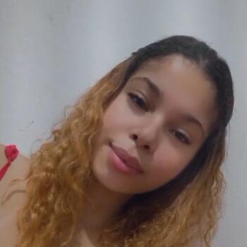 Babá em Lauro de Freitas: Clarice