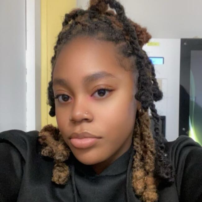 Babysitter in Valenton: Lina