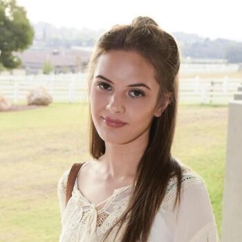 Babysitter Cessnock: Sarah