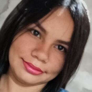 Babysitter in Santarém: Agnes