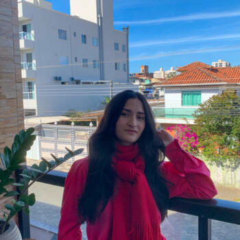 Babá em Camboriú: Bruna
