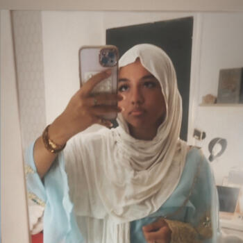 Baby-sitter in Saint-Louis: Selma
