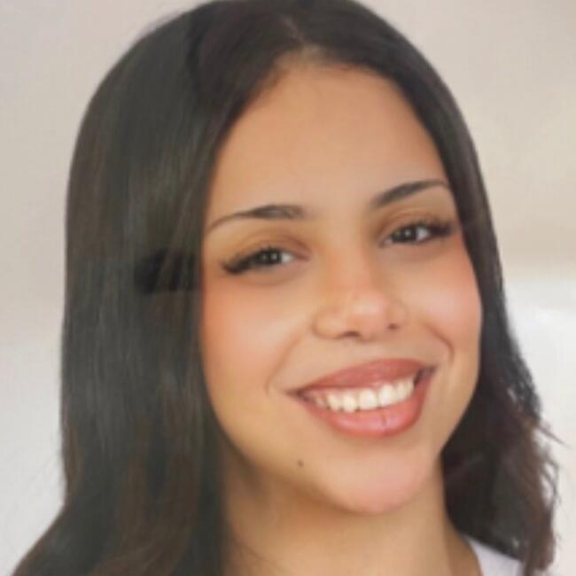 Babysitter in Valencia: Salma