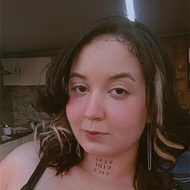 Babysitter in Valparaíso de Goiás: Sarah Hellena
