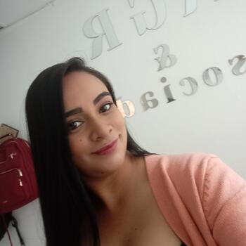 Babysitter in Caldas: Yesenia