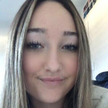 Babysitter in Christchurch: Zara