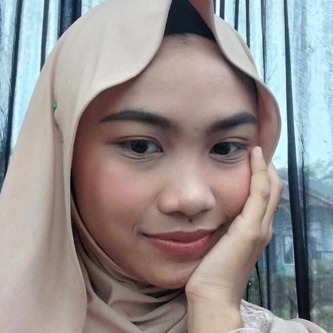 Babysitter in Bandung: Yasmi Rosana Perdana