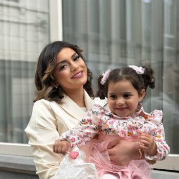 Babysitter Gent: Nora