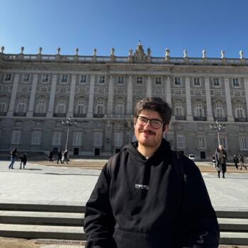 Virār में बेबीसिटिंग की नौकरी: बेबीसिटिंग से जुड़े काम Olá