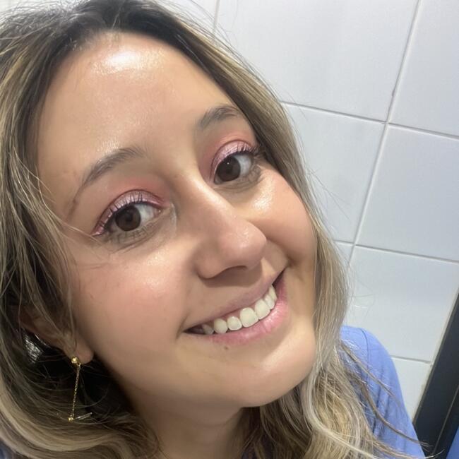 Babysitter in Santiago: Scarlet Alexandra