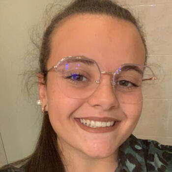 Babysitter in Saint-Etienne: Lenna