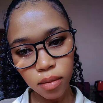 Babysitter in Soweto: Pamela