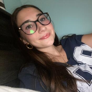 Babysitter in Windsor: Tia